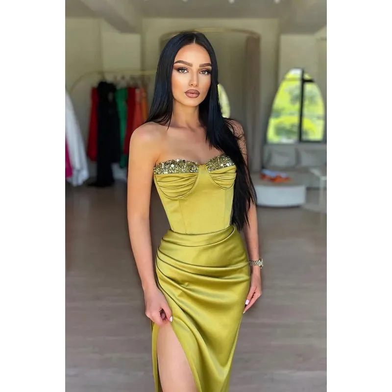 Chic Morden Off-Shoulder Sleeveless Ruched Slit Sheath Prom Dress with Slit