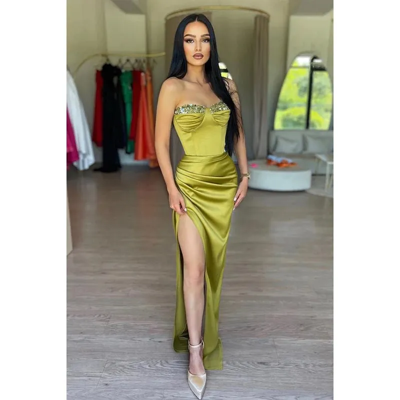 Chic Morden Off-Shoulder Sleeveless Ruched Slit Sheath Prom Dress with Slit