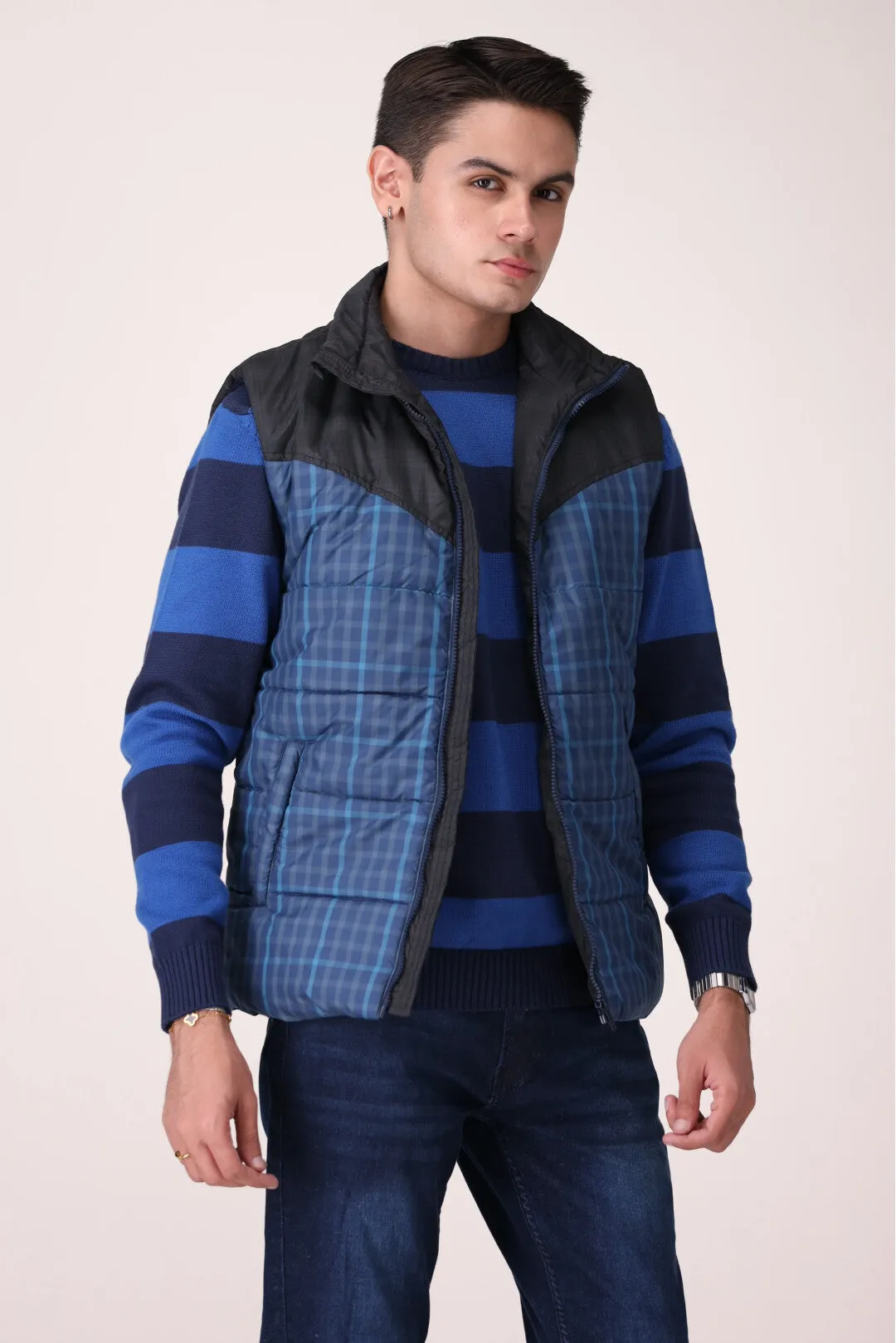 COLOR BLOCK SLEEVELESS JACKET